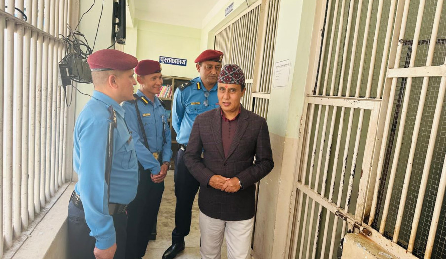 प्नमुख जिल्ला अधिकारी श्री कृष्ण प्रसाद खनालज्यूबाट गरिएको अनुगमन तथा निरीक्षण, २०८२