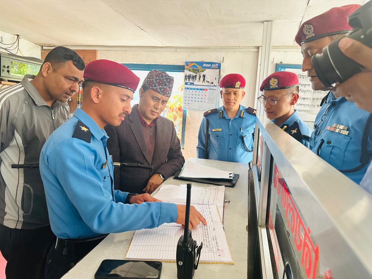 प्नमुख जिल्ला अधिकारी श्री कृष्ण प्रसाद खनालज्यूबाट गरिएको अनुगमन तथा निरीक्षण, २०८२